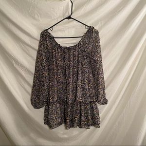 women’s medium floral print top